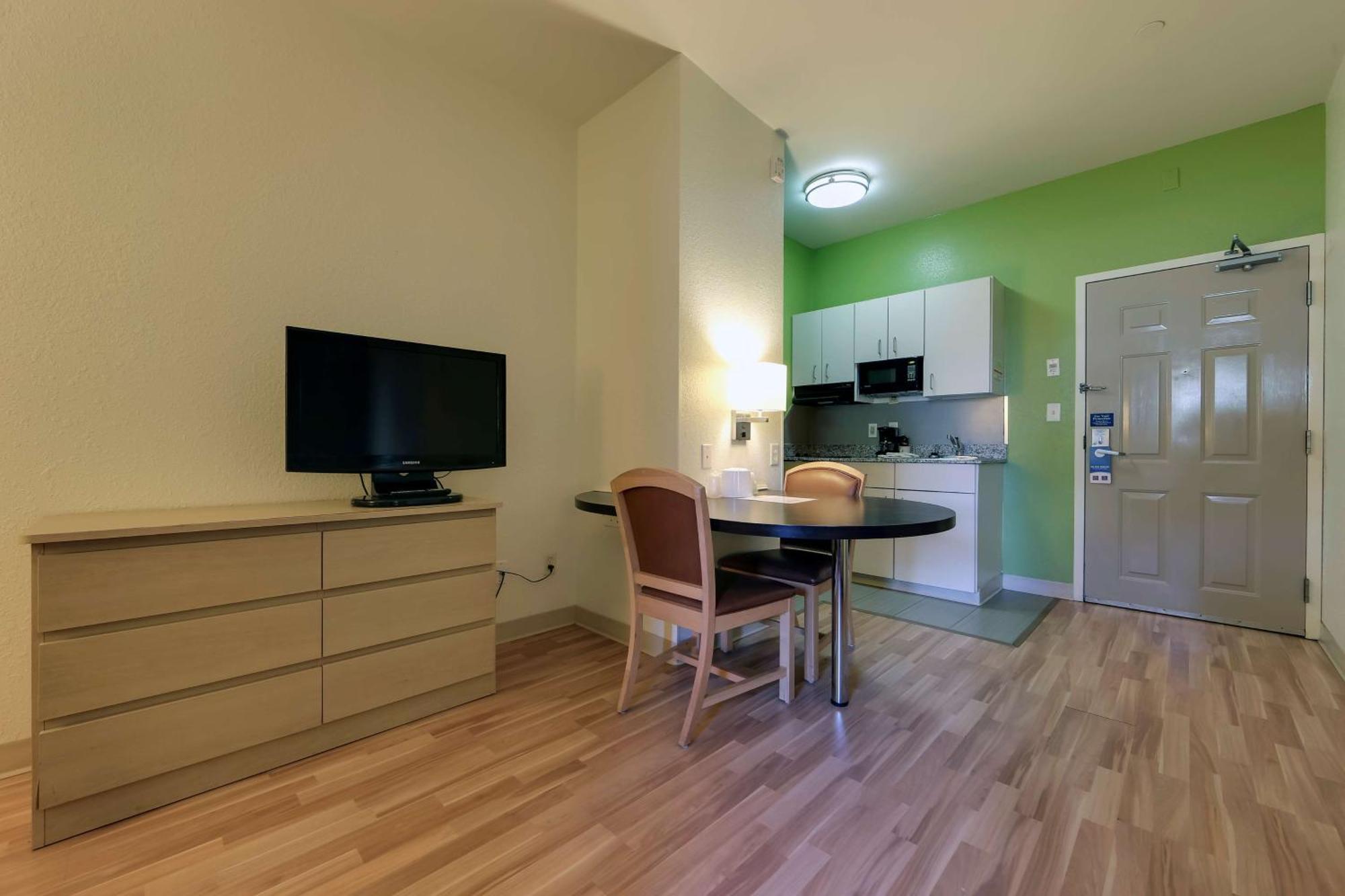 Studio 6 Toronto - Mississauga With Kitchenettes מראה חיצוני תמונה