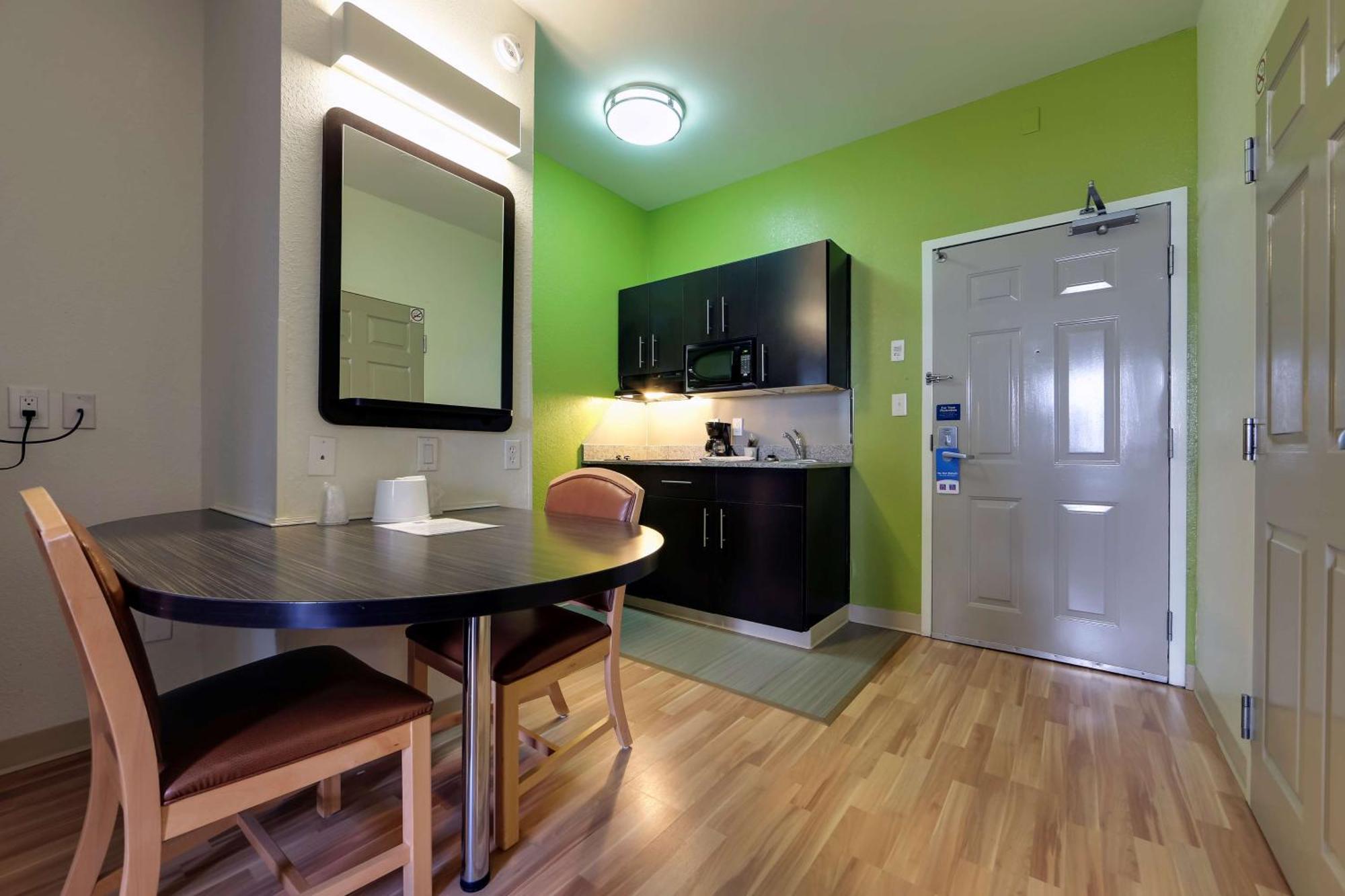 Studio 6 Toronto - Mississauga With Kitchenettes מראה חיצוני תמונה