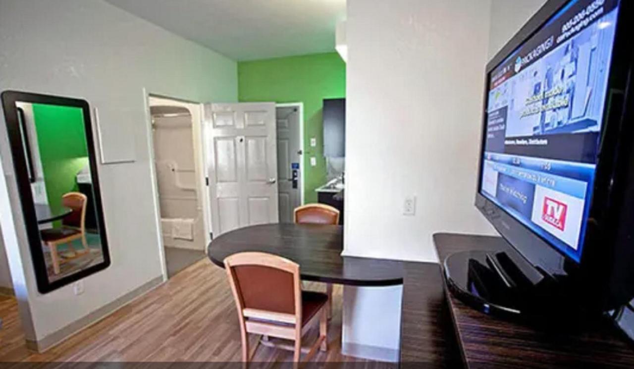 Studio 6 Toronto - Mississauga With Kitchenettes מראה חיצוני תמונה